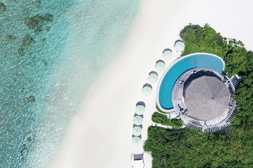 Le Meridien Maldives Resort receives prestigious BCA Green Mark GOLDPlus Award